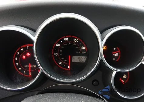 2005 Pontiac Vibe z USA, uszkodzony, nr VIN 5Y2SM638X5Z410647